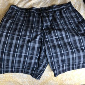 Like New Men’s Golf Shorts
